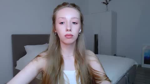 Snapshot of luna_insanity chatting on February 23, 2025, 6:56 pm Luna online show from February 23, 2025, 6:56 pm