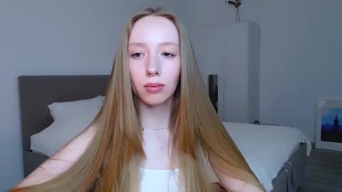 Snapshot of luna_insanity chatting on March 2, 2025, 1:04 am Luna online show from March 2, 2025, 1:04 am