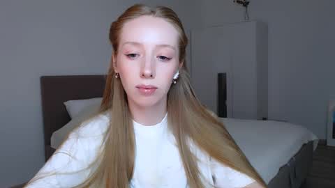 Snapshot of luna_insanity chatting on March 7, 2025, 10:21 pm Luna online show from March 7, 2025, 10:21 pm