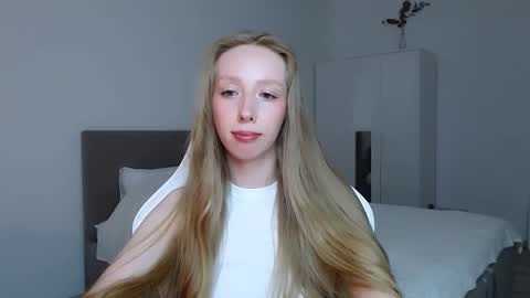 Snapshot of luna_insanity chatting on September 13, 2025, 7:02 pm Luna online show from September 13, 2025, 7:02 pm