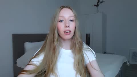 Snapshot of luna_insanity chatting on October 11, 2025, 7:23 pm Luna online show from October 11, 2025, 7:23 pm