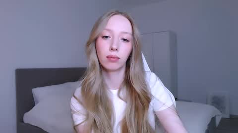 Luna online show from February 26, 2026, 9:03 pm