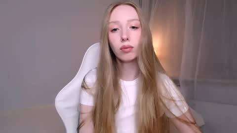 Luna online show from May 17, 2026, 10:06 pm