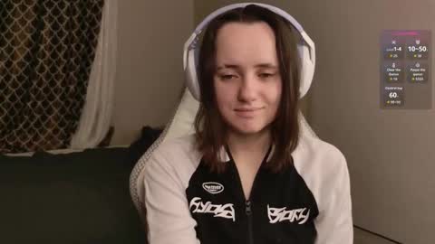 luna_loveeee online show from November 27, 2025, 3:41 am