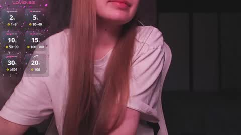 Snapshot of luna_loveisgood chatting on December 17, 2024, 9:39 am Luna online show from December 17, 2024, 9:39 am