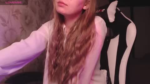 Snapshot of luna_loveisgood chatting on January 23, 2025, 11:58 am Luna online show from January 23, 2025, 11:58 am