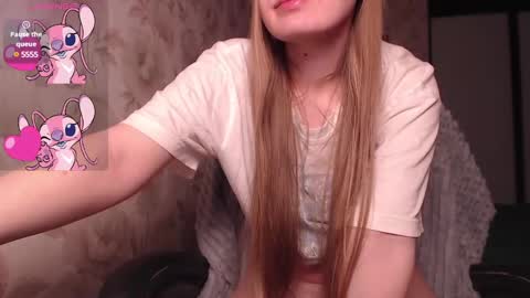 Snapshot of luna_loveisgood chatting on February 25, 2025, 1:50 pm Luna online show from February 25, 2025, 1:50 pm