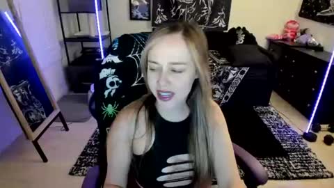 Luna online show from June 29, 2026, 9:48 pm