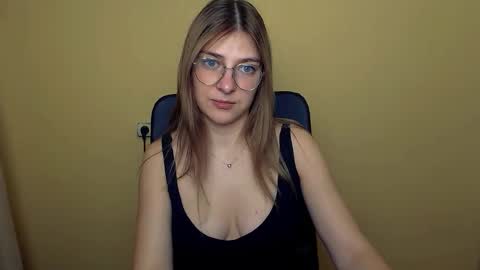 Luna online show from November 5, 2025, 10:04 am