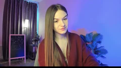Luna online show from February 9, 2026, 4:27 am