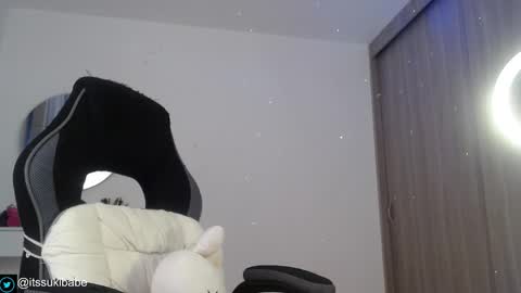 Luna online show from November 20, 2025, 9:14 pm