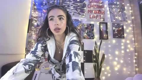 Snapshot of luna_mccoy chatting on February 17, 2025, 3:58 am LUNA MCCOY online show from February 17, 2025, 3:58 am