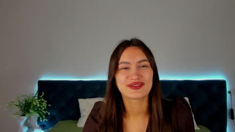 Snapshot of luna_mee chatting on June 9, 2026, 1:06 am Adele online show from June 9, 2026, 1:06 am