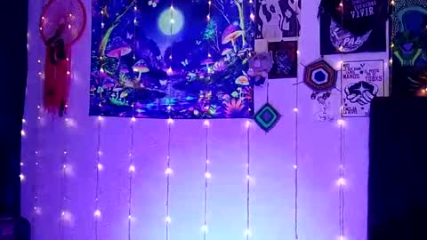 Snapshot of luna_ray420 chatting on March 4, 2025, 8:13 am MISS LUNA  online show from March 4, 2025, 8:13 am