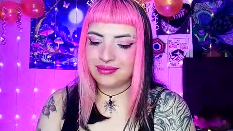 Snapshot of luna_ray420 chatting on March 12, 2025, 4:35 pm MISS LUNA  online show from March 12, 2025, 4:35 pm