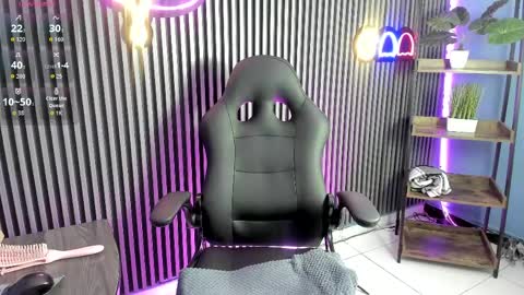 Luna Rosse  online show from April 22, 2026, 12:28 pm