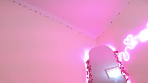 Luna Rougets online show from March 24, 2026, 1:38 pm