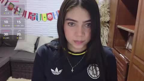 luna_rousse26 online show from June 12, 2026, 3:22 pm