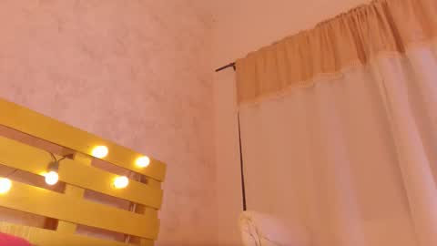 Luna online show from September 10, 2025, 11:43 am