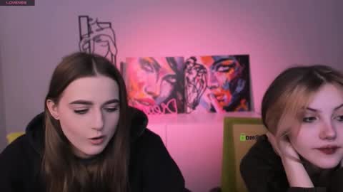 Luna online show from November 19, 2025, 5:40 am