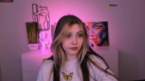 Luna online show from November 24, 2025, 5:40 am