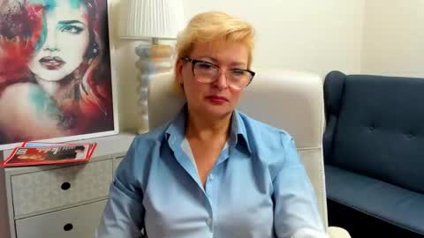 Snapshot of luna_xfantasy chatting on April 15, 2026, 6:42 am L u n a online show from April 15, 2026, 6:42 am