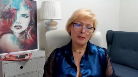 Snapshot of luna_xfantasy chatting on April 16, 2026, 6:25 am L u n a online show from April 16, 2026, 6:25 am