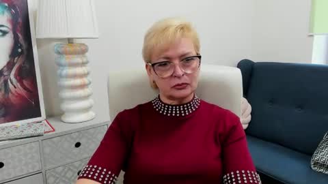 L u n a online show from May 13, 2026, 6:55 am