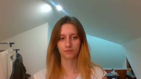 Snapshot of luna_xsensual chatting on January 15, 2025, 3:07 pm L U N A  online show from January 15, 2025, 3:07 pm