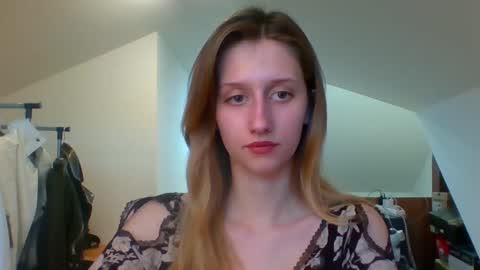 Snapshot of luna_xsensual chatting on January 24, 2025, 2:51 pm L U N A  online show from January 24, 2025, 2:51 pm