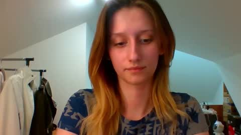 Snapshot of luna_xsensual chatting on February 12, 2025, 4:11 pm L U N A  online show from February 12, 2025, 4:11 pm