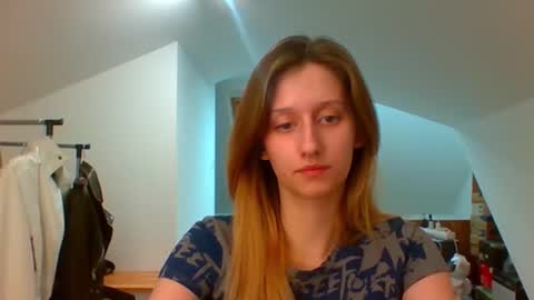 Snapshot of luna_xsensual chatting on February 17, 2025, 7:53 pm L U N A  online show from February 17, 2025, 7:53 pm