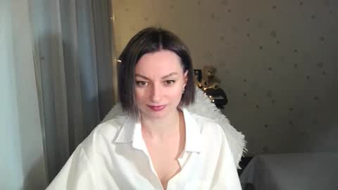 lunaa_bluee online show from April 22, 2026, 7:26 pm