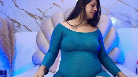 Lunaa rossee  online show from April 6, 2026, 12:17 pm