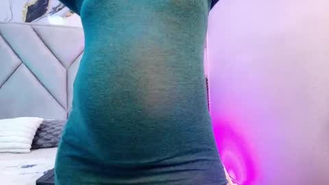 Lunaa rossee  online show from April 15, 2026, 7:32 pm