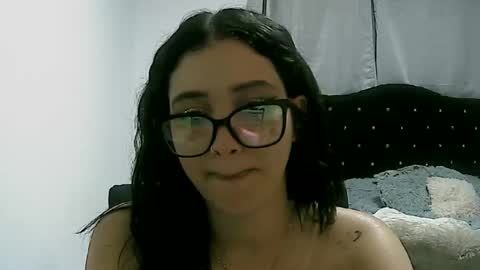 Snapshot of lunaa_sub chatting on January 17, 2025, 3:45 am lunaa_sub online show from January 17, 2025, 3:45 am