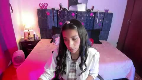 Snapshot of lunaaa_07 chatting on April 25, 2026, 1:52 pm lunaaa_07 online show from April 25, 2026, 1:52 pm