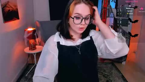Snapshot of lunaali chatting on October 24, 2025, 4:25 pm Li online show from October 24, 2025, 4:25 pm