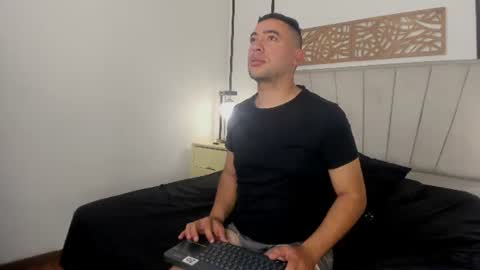 Snapshot of lunaanddante_ chatting on June 23, 2026, 5:27 am lunaanddante_ online show from June 23, 2026, 5:27 am