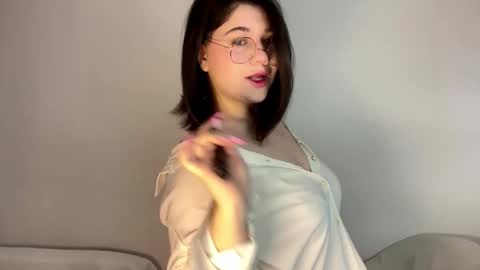 Snapshot of lunablakes chatting on March 3, 2026, 7:47 am Luna online show from March 3, 2026, 7:47 am