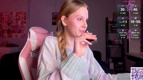 Snapshot of lunacyy chatting on April 29, 2026, 8:48 pm Britney online show from April 29, 2026, 8:48 pm