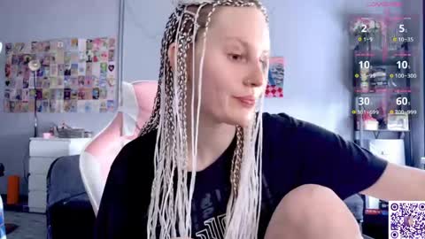 Snapshot of lunacyy chatting on May 16, 2026, 10:47 am Britney online show from May 16, 2026, 10:47 am