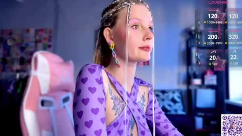 Snapshot of lunacyy chatting on May 25, 2026, 5:41 pm Britney online show from May 25, 2026, 5:41 pm