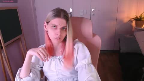 Luna online show from May 9, 2026, 8:58 pm