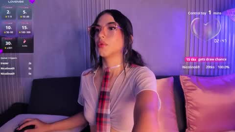 lunalancaster_ online show from October 10, 2025, 12:37 pm