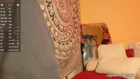 Snapshot of lunalawless chatting on October 28, 2025, 11:18 pm luna dela cruz online show from October 28, 2025, 11:18 pm