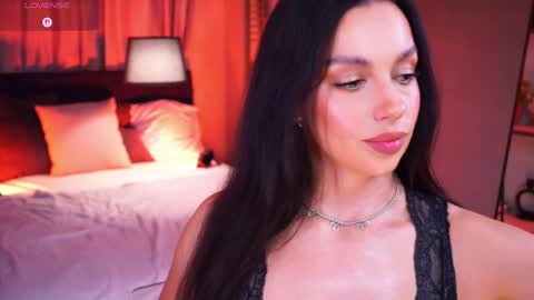 Snapshot of lunanight_ chatting on June 5, 2026, 8:36 pm Luna next streams Mon Fri Sat Sun 8pm-5am gmt0 online show from June 5, 2026, 8:36 pm