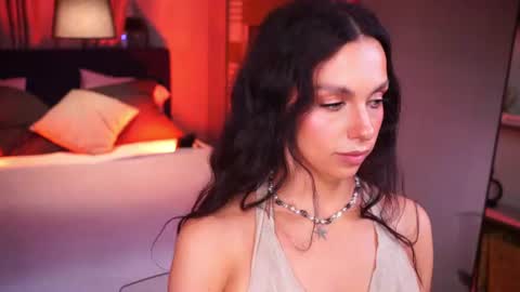 Snapshot of lunanight_ chatting on June 21, 2026, 8:33 pm Luna next streams Mon Fri Sat Sun 8pm-5am gmt0 online show from June 21, 2026, 8:33 pm