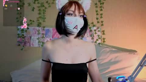 Luna online show from May 13, 2026, 3:42 pm