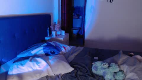 Julieth  online show from November 24, 2025, 2:55 am